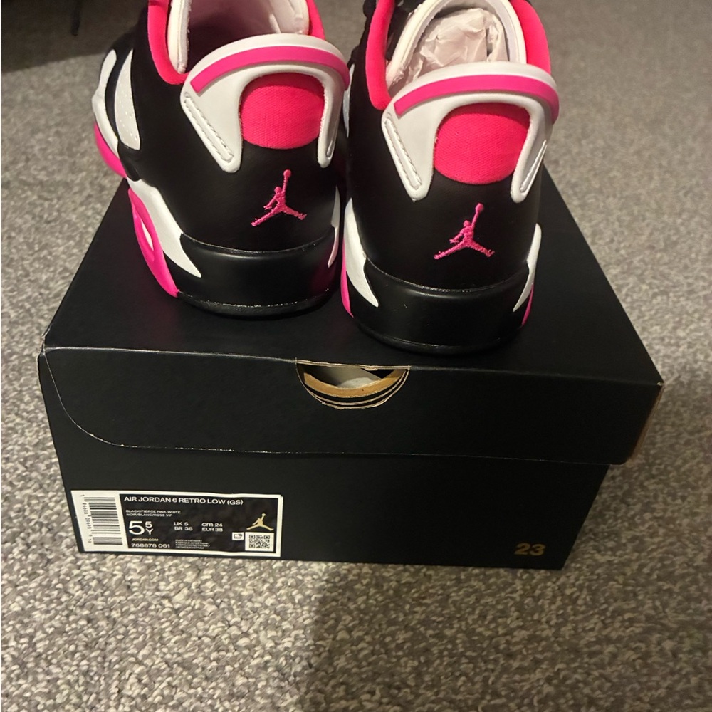 Jordan Nike kids size 5.5 woman 7 Sneakers Black and Pink - Picture 3 of 5